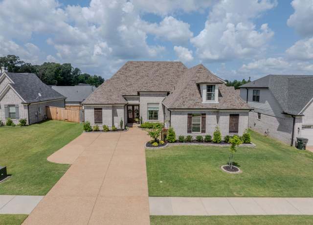 Property at 30 Brook Meadow Ln, Oakland, TN 38060, 4 beds, 3 baths