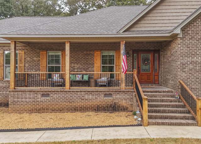 Property at 45 Hawthorne Ln, Savannah, TN 38372-3003, 3 beds, 2 baths
