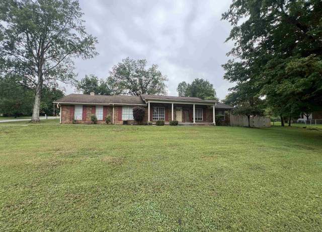 Property at 102 Ruskin Cir, Maryville, TN 37803, 3 beds, 2 baths