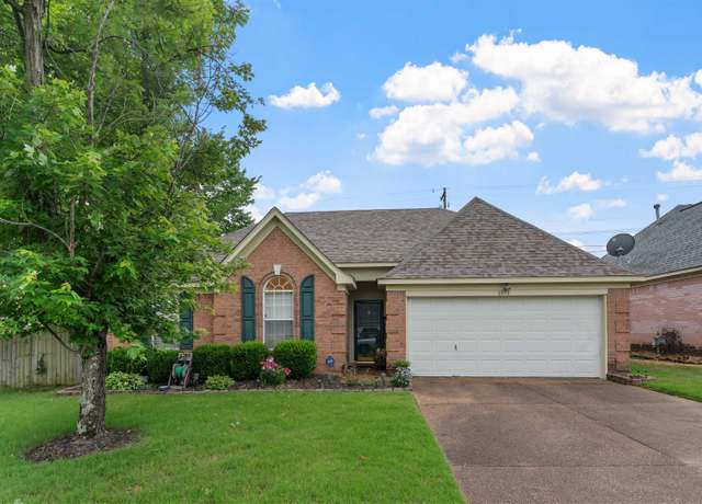Property at 6975 Country Walk Dr, Cordova, TN 38018, 3 beds, 2 baths