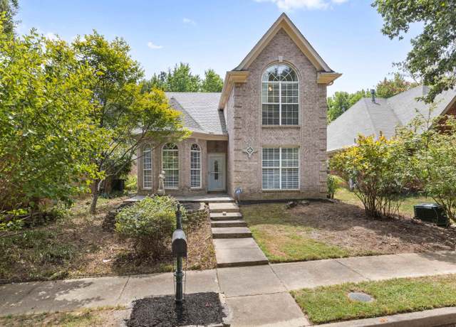 Property at 7007 Parkbrook Ln, Cordova, TN 38018, 3 beds, 2 baths