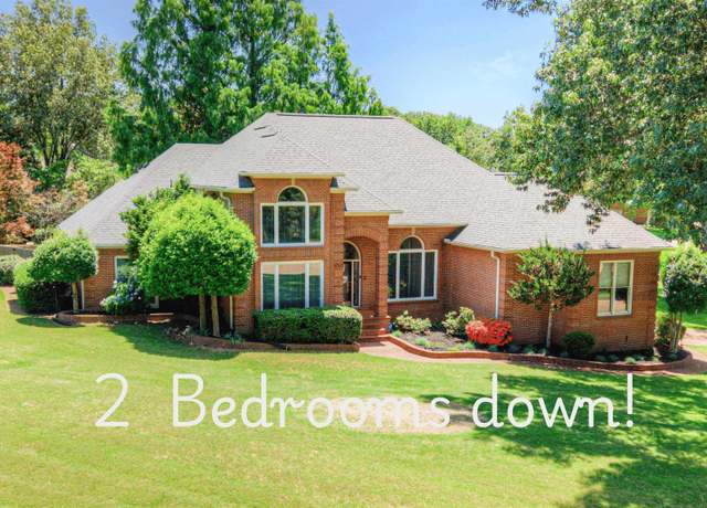 Property at 8749 Somerset Dr, Germantown, TN 38138, 4 beds, 3.5 baths