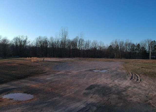 Property at 414 Falcon St, Selmer, TN 38375-3203