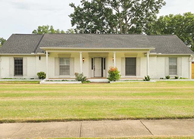 Property at 5731 Ashbriar Ave, Memphis, TN 38120, 4 beds, 2.5 baths