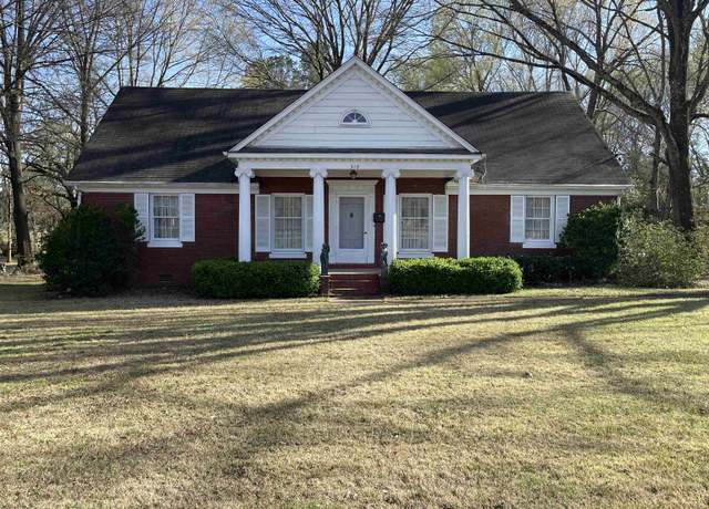 Property at 319 E Poplar Ave, Collierville, TN 38017, 3 beds, 2 baths