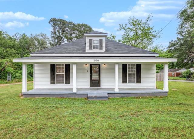 Property at 970 Stratford Rd, Memphis, TN 38122, 3 beds, 2 baths
