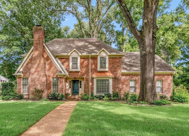 Property at 2108 Prestwick Dr, Germantown, TN 38139, 4 beds, 2.5 baths