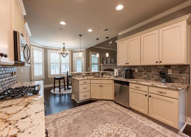 Property at 20 Pine Valley Dr, Oakland, TN 38060, 5 beds, 3 baths