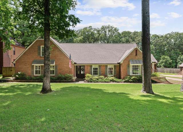 Property at 2211 Wickersham Ln, Germantown, TN 38139, 5 beds, 3.5 baths