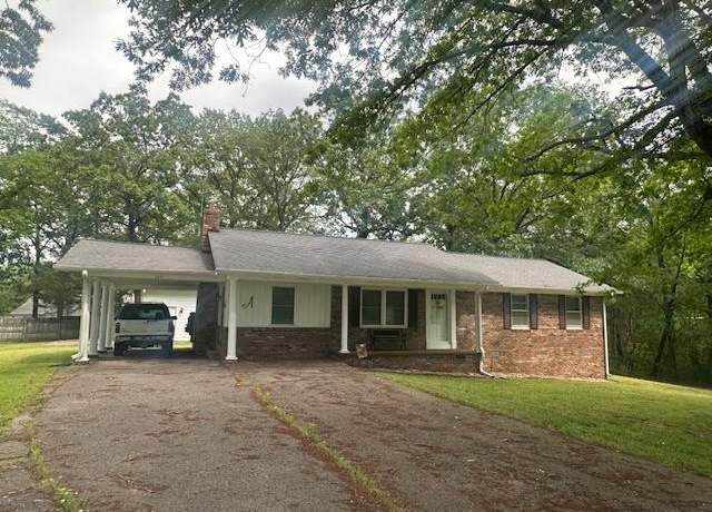 Property at 125 Lew Wallace Rd, Crump, TN 38372, 3 beds, 1.5 baths