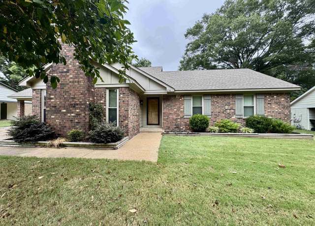 Property at 378 Easonwood Ave, Collierville, TN 38017, 4 beds, 2 baths