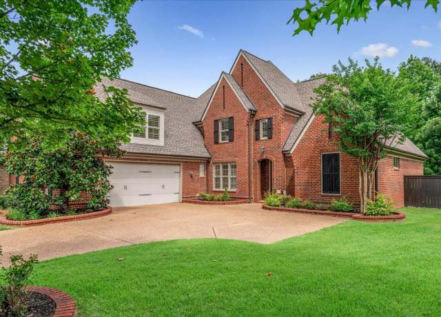 Property at 5194 Prairie Sky Dr, Lakeland, TN 38002, 4 beds, 3 baths