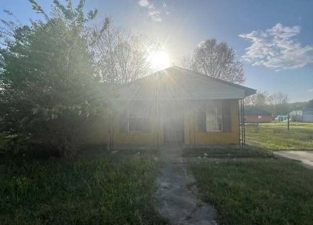 Property at 8193 Leighton Ln, Millington, TN 38053, 4 beds, 1 bath