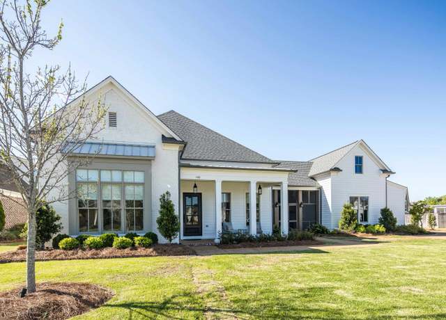 Property at 100 Sunflower View Rd, Piperton, TN 38017, 4 beds, 3.5 baths