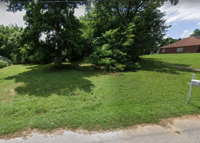 Property at 3 W Armstrong Rd, Memphis, TN 38109