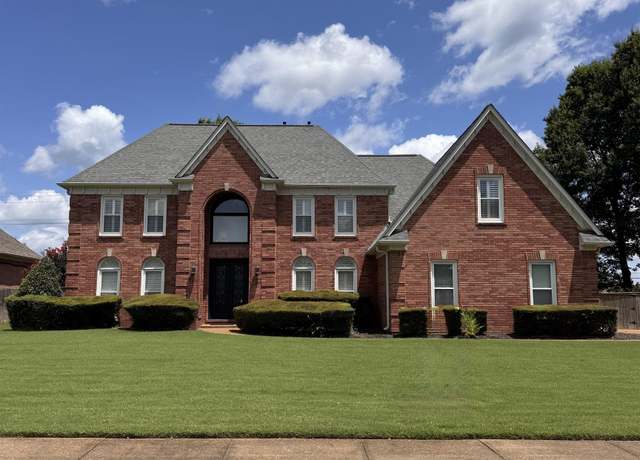 Property at 626 Brookmere Dr, Collierville, TN 38017, 4 beds, 3.5 baths