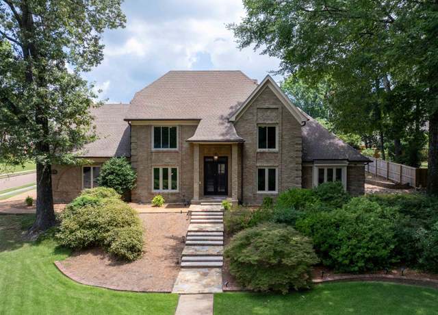 Property at 2576 Horsham Dr, Germantown, TN 38139, 5 beds, 3.5 baths