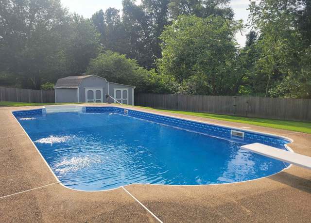 Property at 3659 Stonetrace Cir, Bartlett, TN 38135, 5 beds, 3 baths