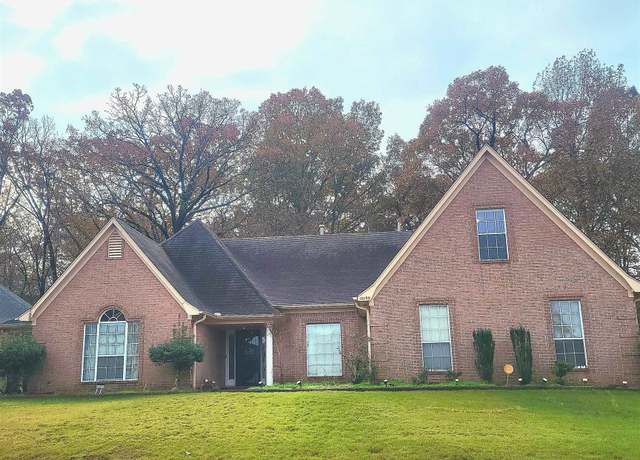 Property at 10199 Woodland Hills Dr, Cordova, TN 38018, 4 beds, 2.5 baths
