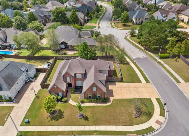 Property at 1743 Mossy Oak Ln, Collierville, TN 38017, 6 beds, 4.5 baths