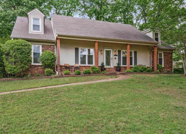 Property at 7944 Cross Village Dr, Germantown, TN 38138, 5 beds, 3 baths