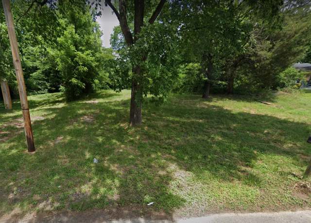 Property at 14 W Geeter Rd, Memphis, TN 38109
