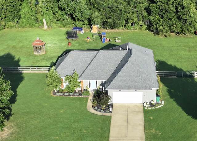 Property at 15 Janis Marie Cv, Oakland, TN 38060, 3 beds, 2 baths