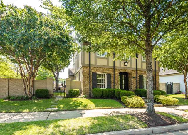 Property at 969 Russell Farms Rd, Collierville, TN 38017, 4 beds, 2.5 baths