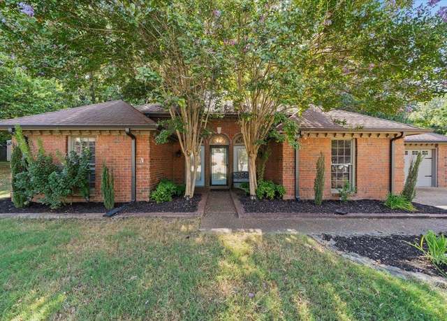 Property at 8539 Fox Heather Cv, Memphis, TN 38016, 4 beds, 2.5 baths