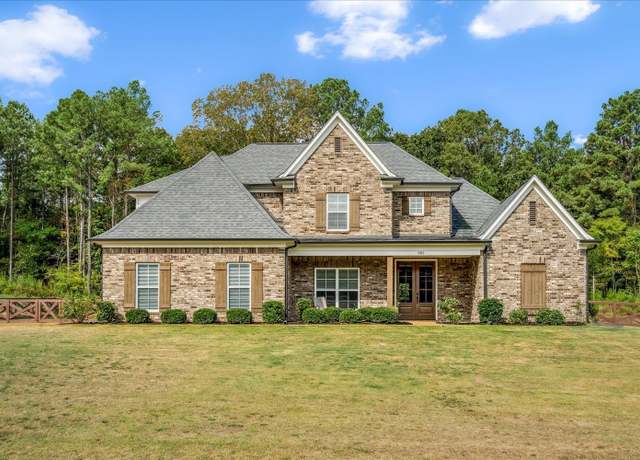 Property at 301 Fairview Trl, Byhalia, MS 38611, 5 beds, 3 baths