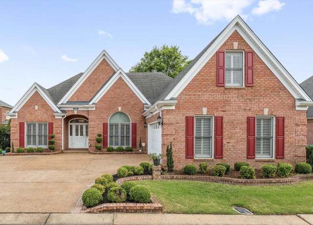 Property at 929 N Warwick Oaks Dr N, Collierville, TN 38017, 4 beds, 2 baths