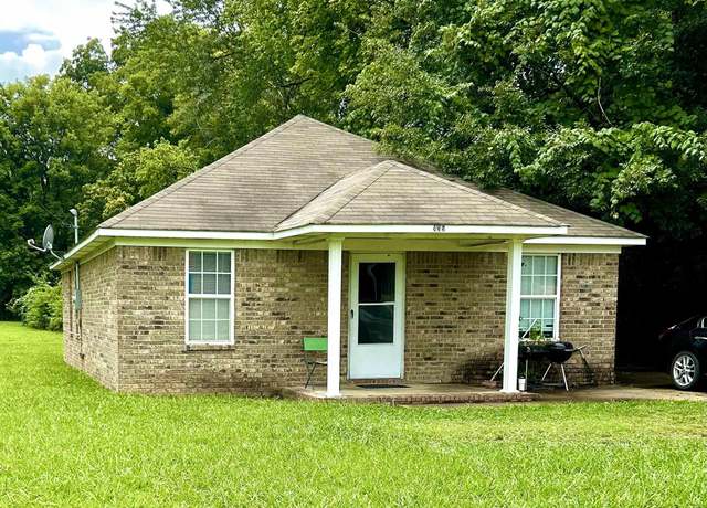 Property at 435 Union St, Covington, TN 38019, 3 beds, 2 baths