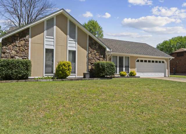Property at 3918 Sabal Hill Dr, Bartlett, TN 38135, 3 beds, 2 baths