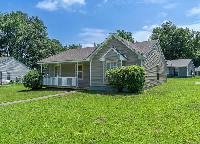 Property at 3860 Capricorn Cv, Memphis, TN 38128, 3 beds, 2 baths