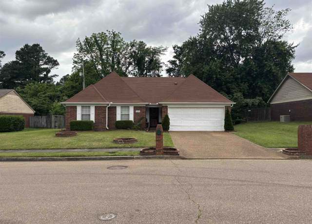 Property at 5545 April Forest Dr, Memphis, TN 38141, 3 beds, 2 baths