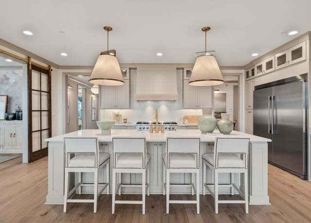 Property at 356 River Branch Dr, Collierville, TN 38017, 4 beds, 4.5 baths