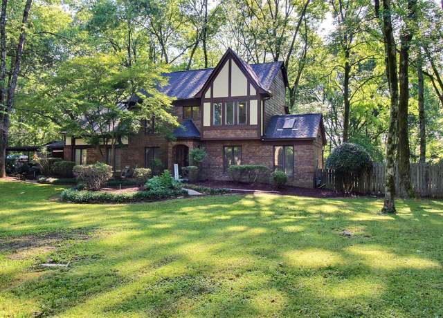 Property at 4936 Windsong Park Dr, Collierville, TN 38017, 4 beds, 3 baths