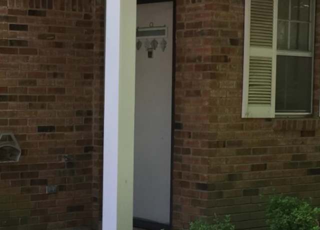 Property at 3096 Castlebay Rd #3096, Memphis, TN 38128, 3 beds, 2.5 baths