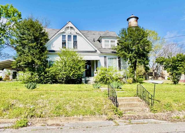 Property at 400 Barfield Ave, Henning, TN 38041-7568, 4 beds, 2.5 baths