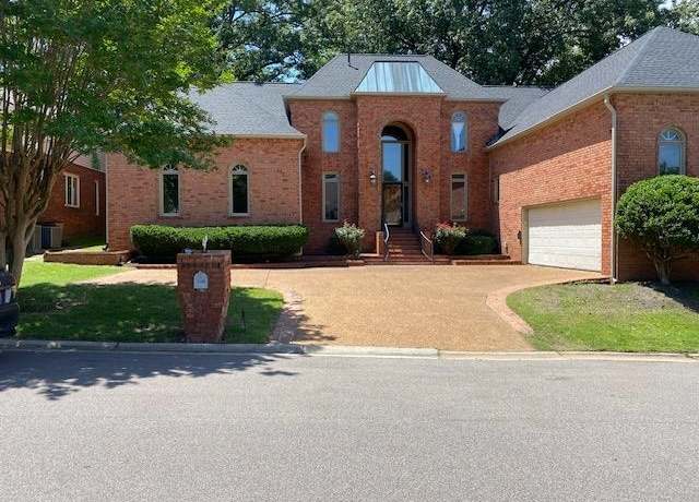 Property at 2499 Eagleridge Ln, Memphis, TN 38016, 4 beds, 4.5 baths