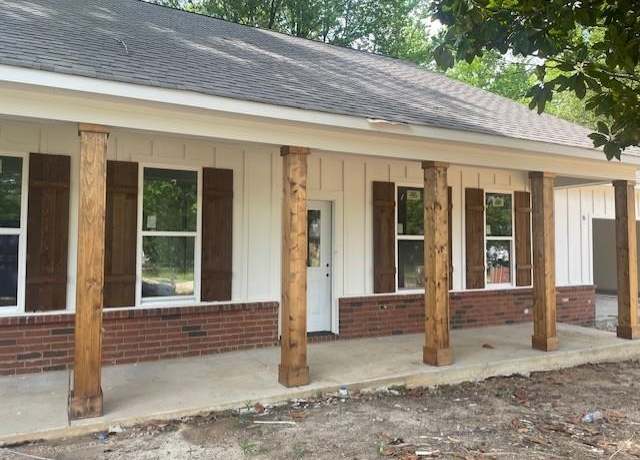 Property at 385 Owen Rd, Brighton, TN 38011, 3 beds, 2 baths
