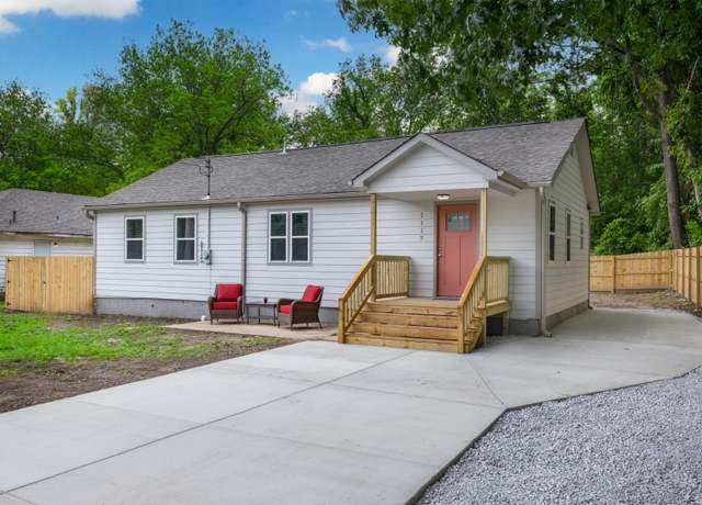 Property at 1117 Murphy Ave, Covington, TN 38019, 3 beds, 2 baths