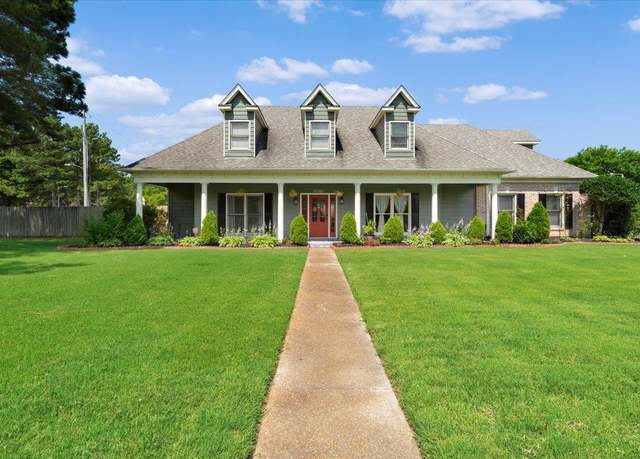 Property at 1675 John Ridge Dr, Collierville, TN 38017, 4 beds, 3.5 baths