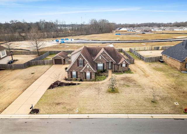 Property at 315 Black Ankle Dr, Oakland, TN 38060, 4 beds, 2.5 baths