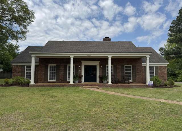 Property at 6720 Huntsman Cv, Memphis, TN 38120, 4 beds, 3 baths