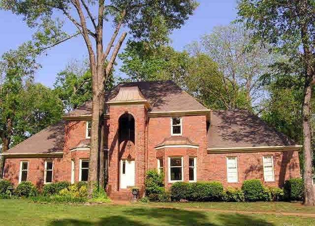 Property at 3076 Dee Ann Dr, Memphis, TN 38119, 4 beds, 3.5 baths