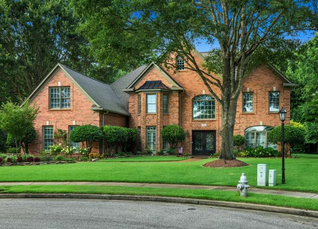 Property at 1700 Napier Woods Dr, Collierville, TN 38017, 4 beds, 3.5 baths