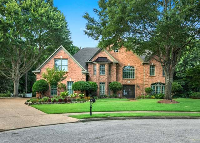 Property at 1700 Napier Woods Dr, Collierville, TN 38017, 4 beds, 3.5 baths