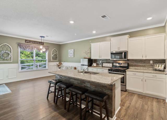 Property at 340 Driftwood Loop, Oakland, TN 38060, 4 beds, 2 baths