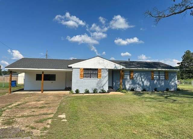 Property at 105 Quartet Cir, Savannah, TN 38372, 3 beds, 1.5 baths